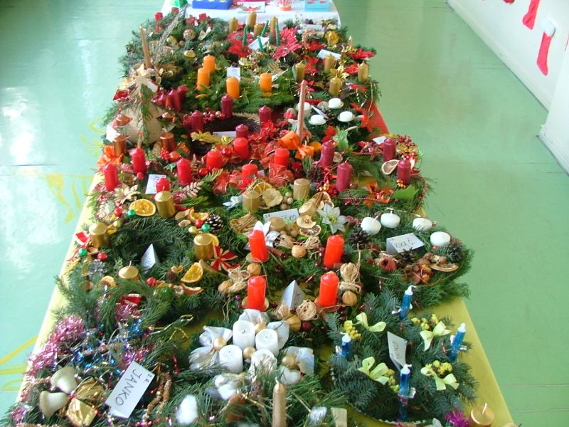 Fotogaléria Súťaž o najkrajší adventný veniec (17) Súťaž o najkrajší adventný veniec