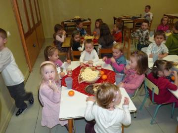 Posedenie pri jedličke Posedenie pri jedličke