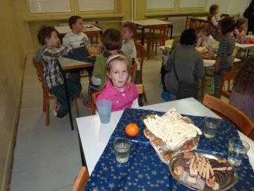 Posedenie pri jedličke Posedenie pri jedličke