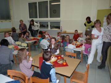 Posedenie pri jedličke Posedenie pri jedličke
