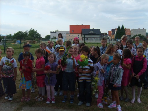 Fotogaléria Začiatok šk. roka 2011/2012 (3) Začiatok šk. roka 2011/2012