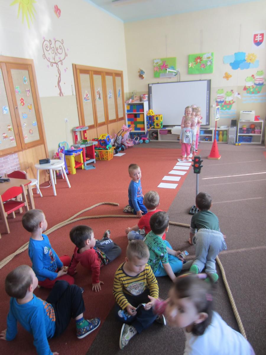 Fotogaléria MŠ najmenší a doprava (9) MŠ najmenší a doprava
